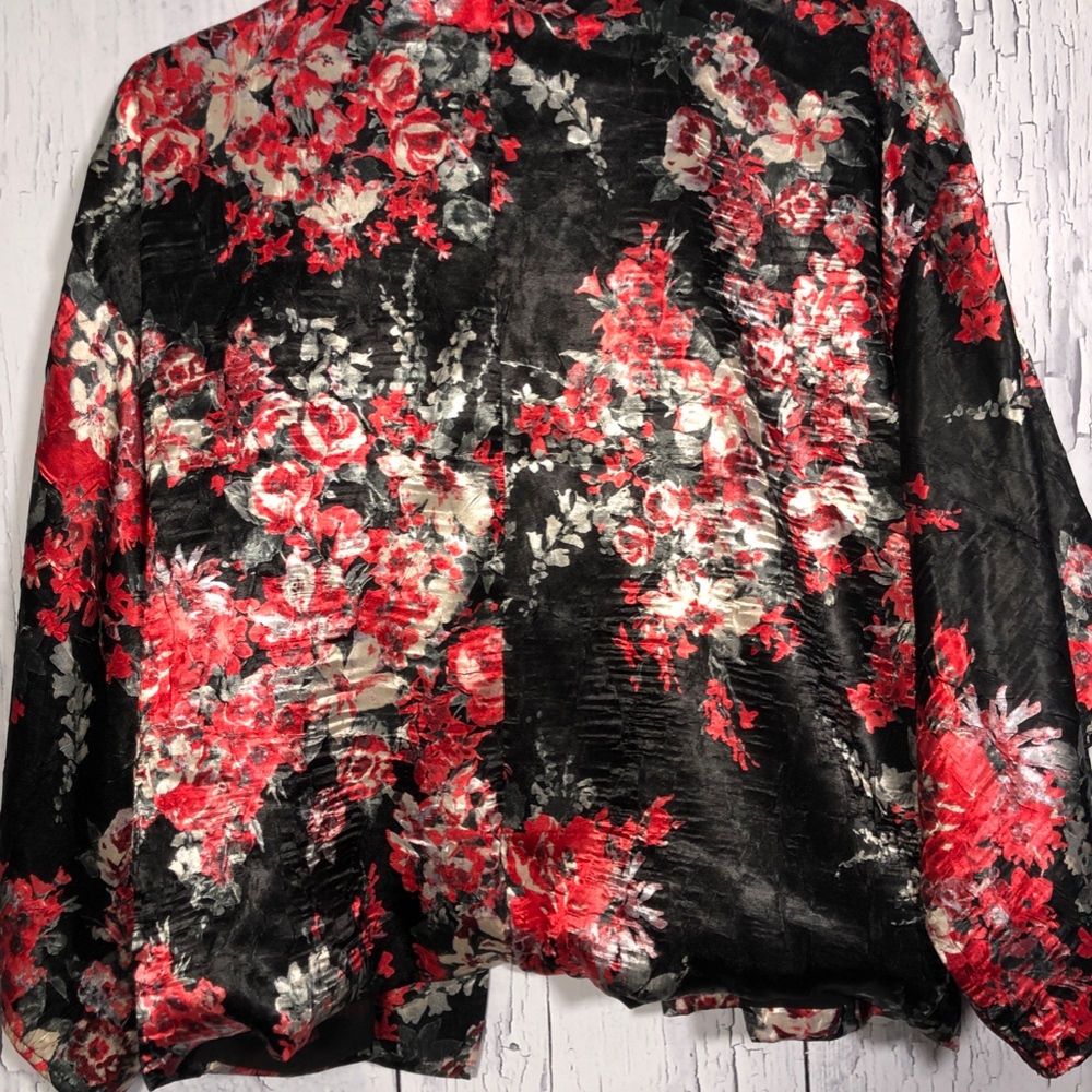 Forever 21 Flower Short Kimono Cover Sz S EUC - Picture 6 of 8